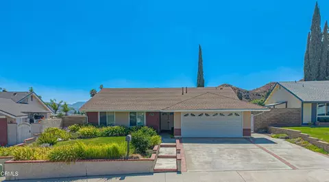 30315 Honeysuckle Hill Dr, Santa Clarita, CA 91387