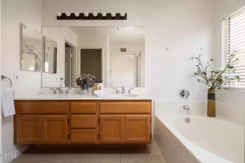 Bath - 708 Binnacle St, Oxnard, CA 93035 photo 2 of 3