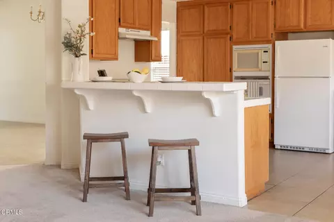 Kitchen - 708 Binnacle St, Oxnard, CA 93035 photo 4 of 5