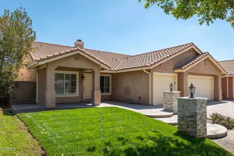 Exterior - 708 Binnacle St, Oxnard, CA 93035 photo 3 of 5