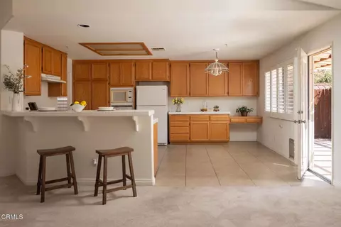 Kitchen - 708 Binnacle St, Oxnard, CA 93035 photo 3 of 5