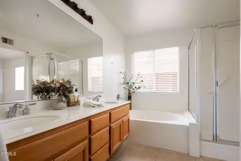 Bath - 708 Binnacle St, Oxnard, CA 93035 photo 1 of 3