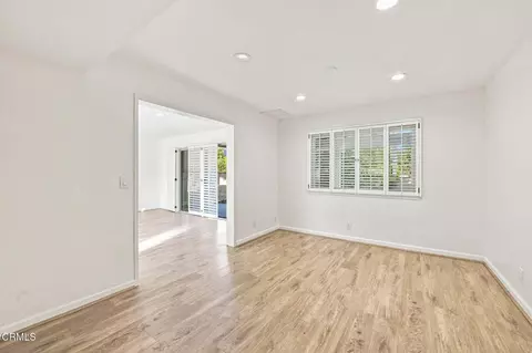Living - 1128 El Monte Dr, Simi Valley, CA 93065 photo 5 of 5