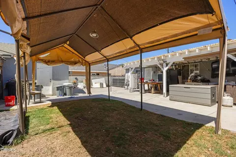 Exterior - 208 Lark St, Oxnard, CA 93033 photo 7 of 7