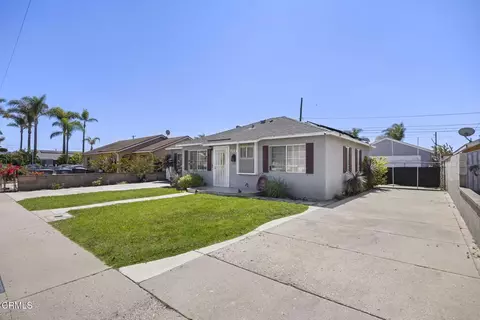 Exterior - 208 Lark St, Oxnard, CA 93033 photo 1 of 7