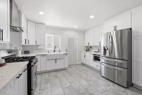 Kitchen - 1300 Bluebell St, Oxnard, CA 93036 photo 4 of 4