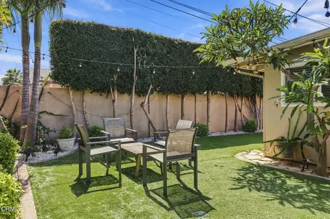 Exterior - 1300 Bluebell St, Oxnard, CA 93036 photo 10 of 11