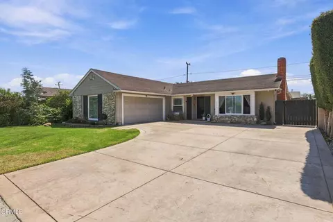 Exterior - 1300 Bluebell St, Oxnard, CA 93036 photo 1 of 11