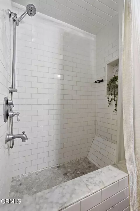 Bath - 1300 Bluebell St, Oxnard, CA 93036 photo 3 of 8