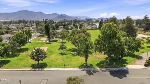 View/Area - 142 Spindlewood Ave, Camarillo, CA 93012 photo 11 of 11