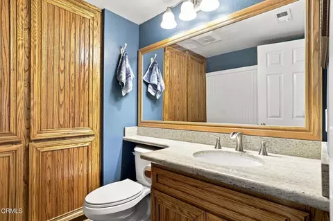 Bath - 142 Spindlewood Ave, Camarillo, CA 93012 photo 2 of 6