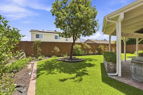 Exterior - 142 Spindlewood Ave, Camarillo, CA 93012 photo 9 of 14