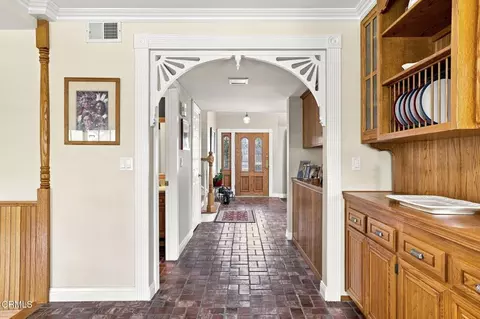 Entry Way - 142 Spindlewood Ave, Camarillo, CA 93012 photo 2 of 3