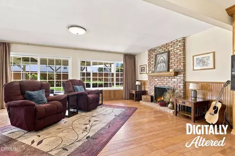 Living - 142 Spindlewood Ave, Camarillo, CA 93012 photo 4 of 7