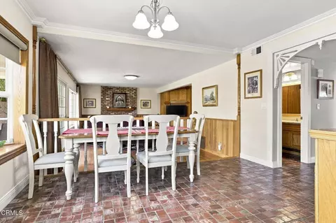 Dining - 142 Spindlewood Ave, Camarillo, CA 93012 photo 5 of 5