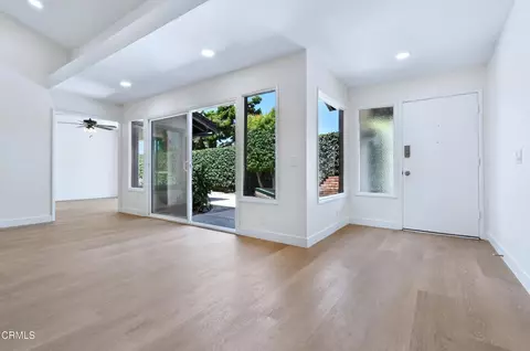 Living - 963 Palmer Ave, Camarillo, CA 93010 photo 7 of 10