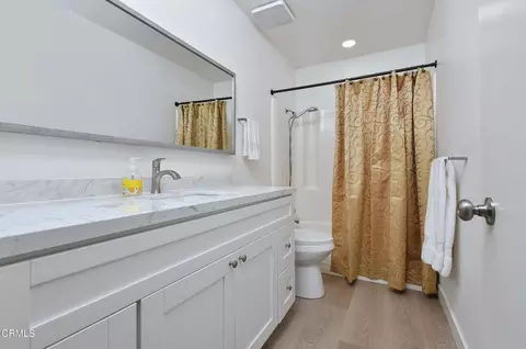 Bath - 963 Palmer Ave, Camarillo, CA 93010 photo 3 of 3