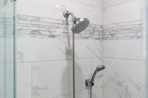 Bath - 439 Deodar Ave, Oxnard, CA 93030 photo 3 of 6