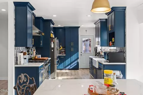 Kitchen - 439 Deodar Ave, Oxnard, CA 93030 photo 3 of 8