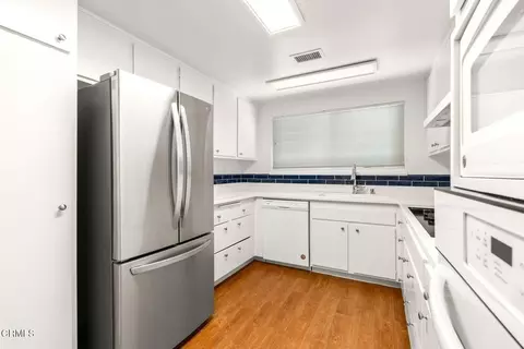 Kitchen - 3600 Regatta Pl, Oxnard, CA 93035 photo 3 of 7