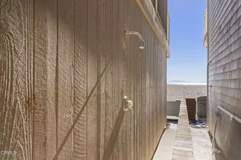 Exterior - 3949 Ocean Dr, Oxnard, CA 93035 photo 6 of 6