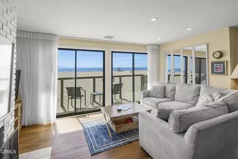 Living - 3949 Ocean Dr, Oxnard, CA 93035 photo 1 of 4