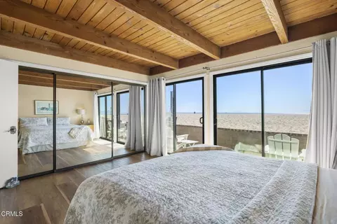 Bedroom - 3949 Ocean Dr, Oxnard, CA 93035 photo 2 of 7