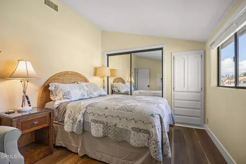 Bedroom - 3949 Ocean Dr, Oxnard, CA 93035 photo 7 of 7