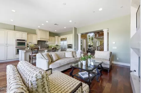 Living - 4061 Farralon Way, Oxnard, CA 93035 photo 5 of 5