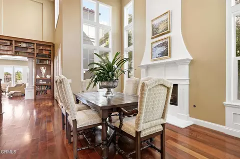 Dining - 4061 Farralon Way, Oxnard, CA 93035 photo 2 of 3