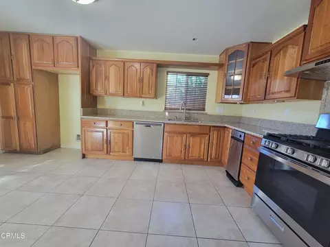 Kitchen - 41 Fremont Ave, Moorpark, CA 93021 photo 3 of 7