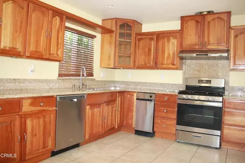 Kitchen - 41 Fremont Ave, Moorpark, CA 93021 photo 7 of 7