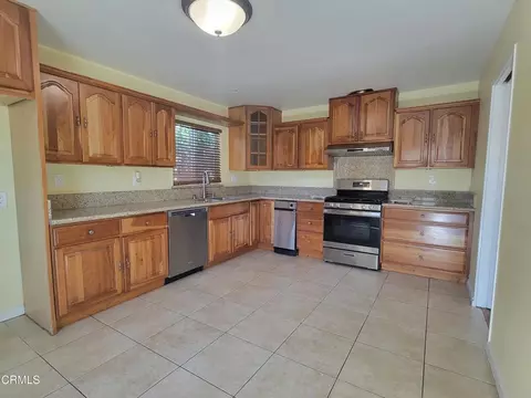 Kitchen - 41 Fremont Ave, Moorpark, CA 93021 photo 1 of 7