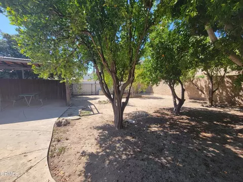 Exterior - 41 Fremont Ave, Moorpark, CA 93021 photo 8 of 12