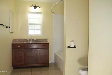 Bath - 41 Fremont Ave, Moorpark, CA 93021 photo 1 of 5