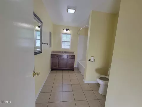 Bath - 41 Fremont Ave, Moorpark, CA 93021 photo 2 of 5