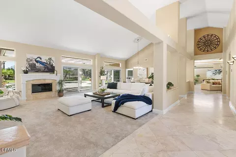 Entry Way - 2123 Bennington Ct, Thousand Oaks, CA 91360 photo 3 of 4