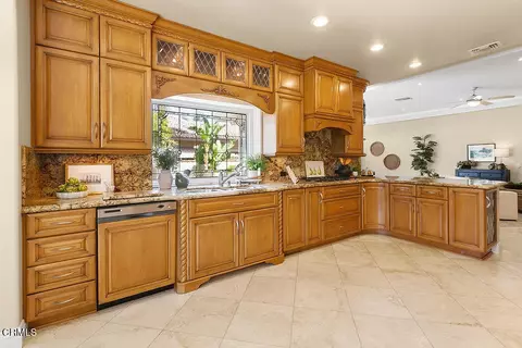 Kitchen - 2123 Bennington Ct, Thousand Oaks, CA 91360 photo 3 of 7