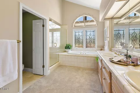 Bath - 2123 Bennington Ct, Thousand Oaks, CA 91360 photo 4 of 7