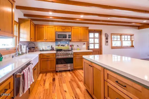 Kitchen - 29433 Highway 33, Maricopa, CA 93252 photo 1 of 4