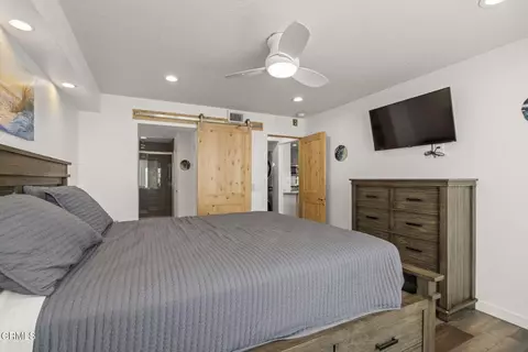 Bedroom - 2274 Martinique Ln, Oxnard, CA 93035 photo 3 of 5