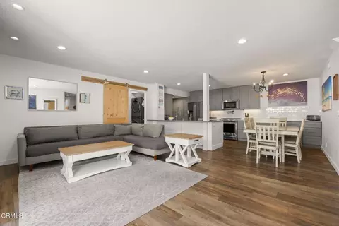 Living - 2274 Martinique Ln, Oxnard, CA 93035 photo 3 of 3