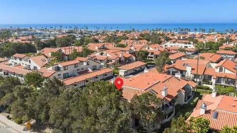 View/Area - 2274 Martinique Ln, Oxnard, CA 93035 photo 3 of 5