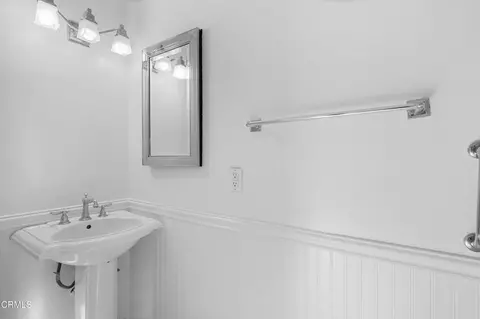Bath - 15 Ramona Pl, Camarillo, CA 93010 photo 6 of 6
