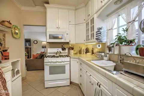 Kitchen - 1373 16th St, Oceano, CA 93445 photo 1 of 2