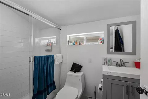 Bath - 509 Merritt Ave, Camarillo, CA 93010 photo 3 of 3