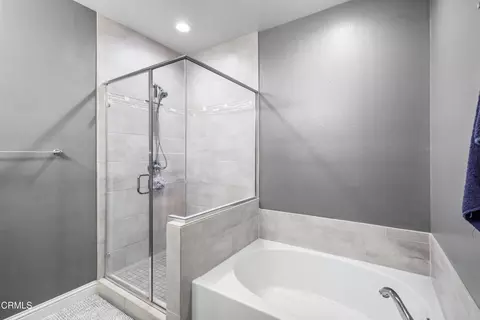 Bath - 628 Mustang St, Camarillo, CA 93010 photo 4 of 4