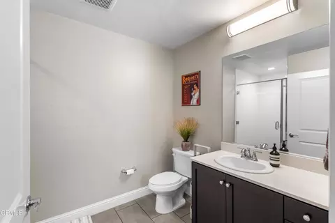 Bath - 628 Mustang St, Camarillo, CA 93010 photo 1 of 4