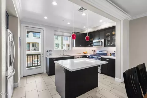 Kitchen - 628 Mustang St, Camarillo, CA 93010 photo 5 of 5
