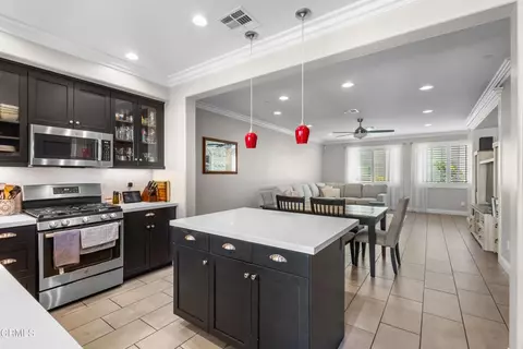 Kitchen - 628 Mustang St, Camarillo, CA 93010 photo 4 of 5